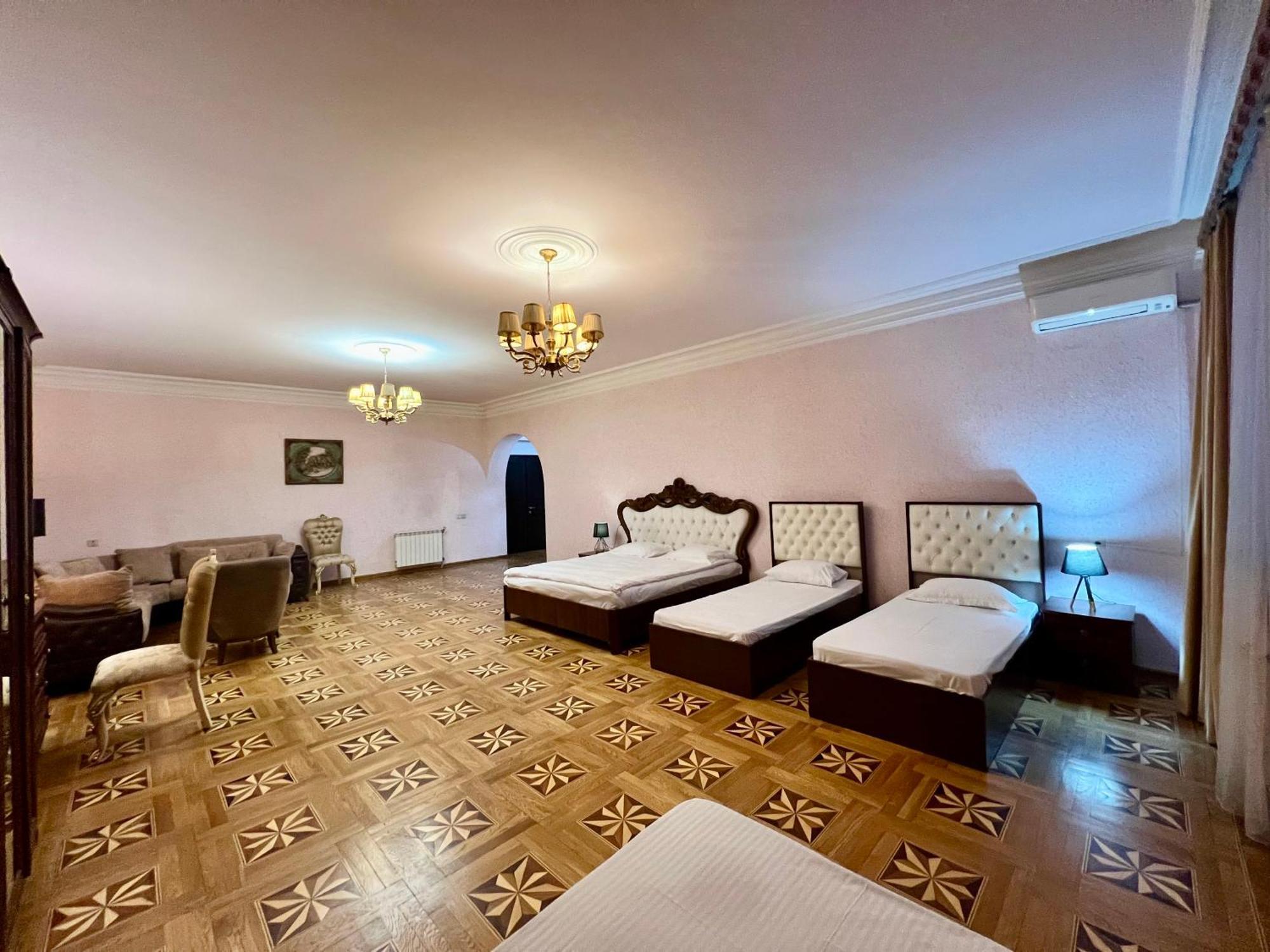 Family Hotel Γιερεβάν Εξωτερικό φωτογραφία
