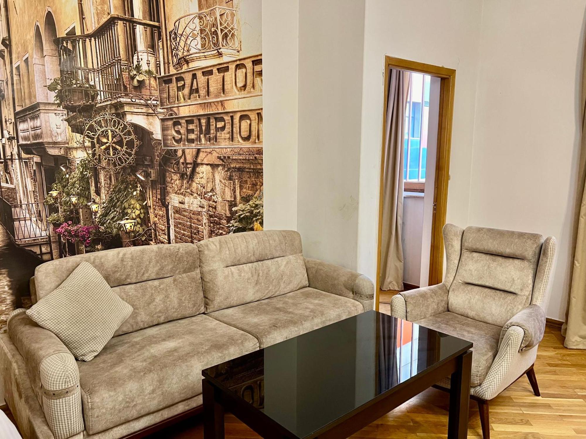 Family Hotel Γιερεβάν Εξωτερικό φωτογραφία